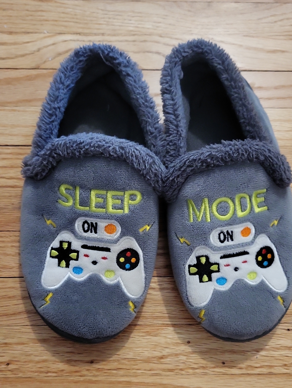 Wonder Nation Grey 'Sleep Mode' Gamer Slip-On Slippers